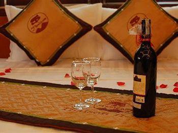 Royal 2 Hotel 2*