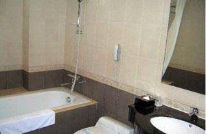 Royal 2 2* Hanoi