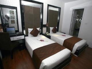 Silk & Hotel 3*
