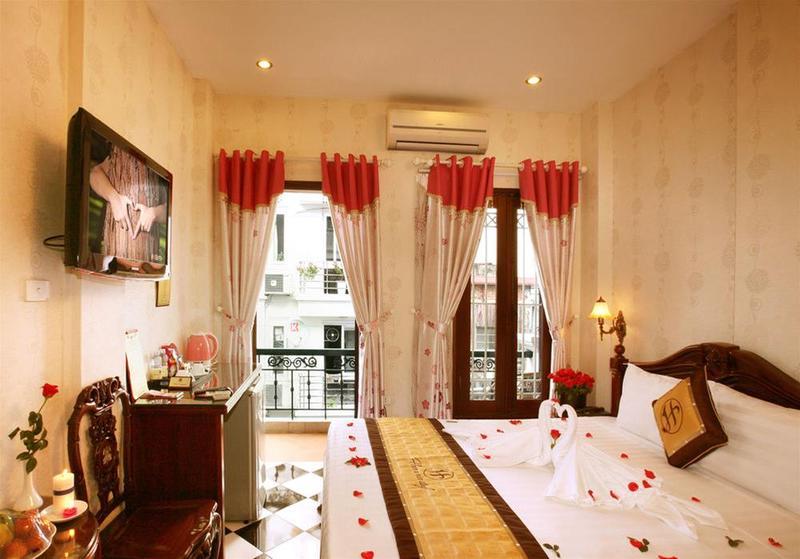 Centre Point Hotel