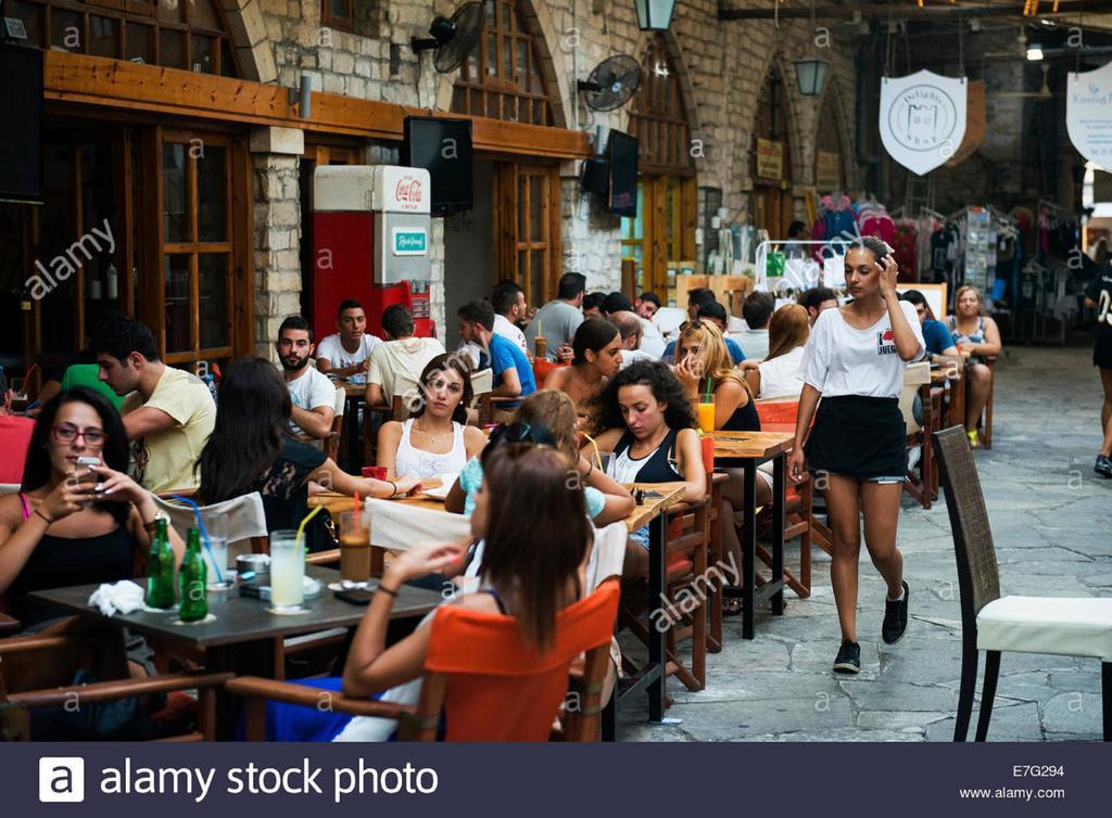 Adamas Khách sạn