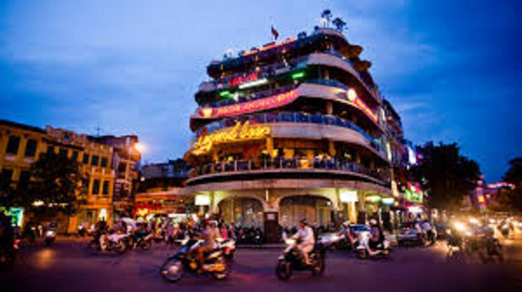 Adamas Khách sạn 3*