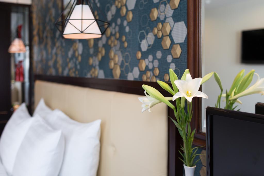 Khách sạn Serene Premier Hà Nội