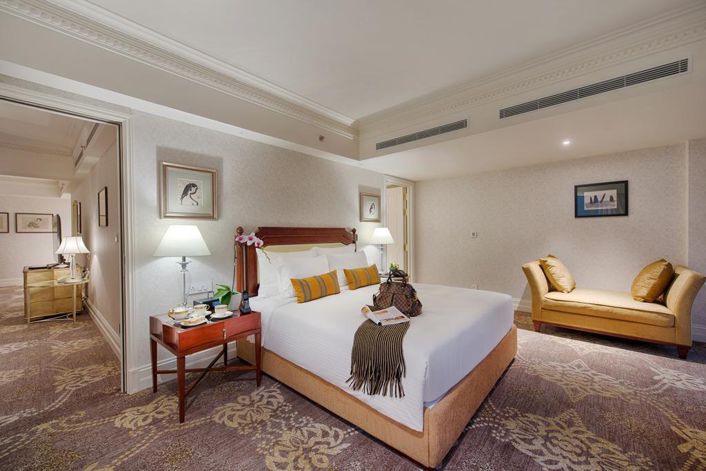 Apricot Hotel