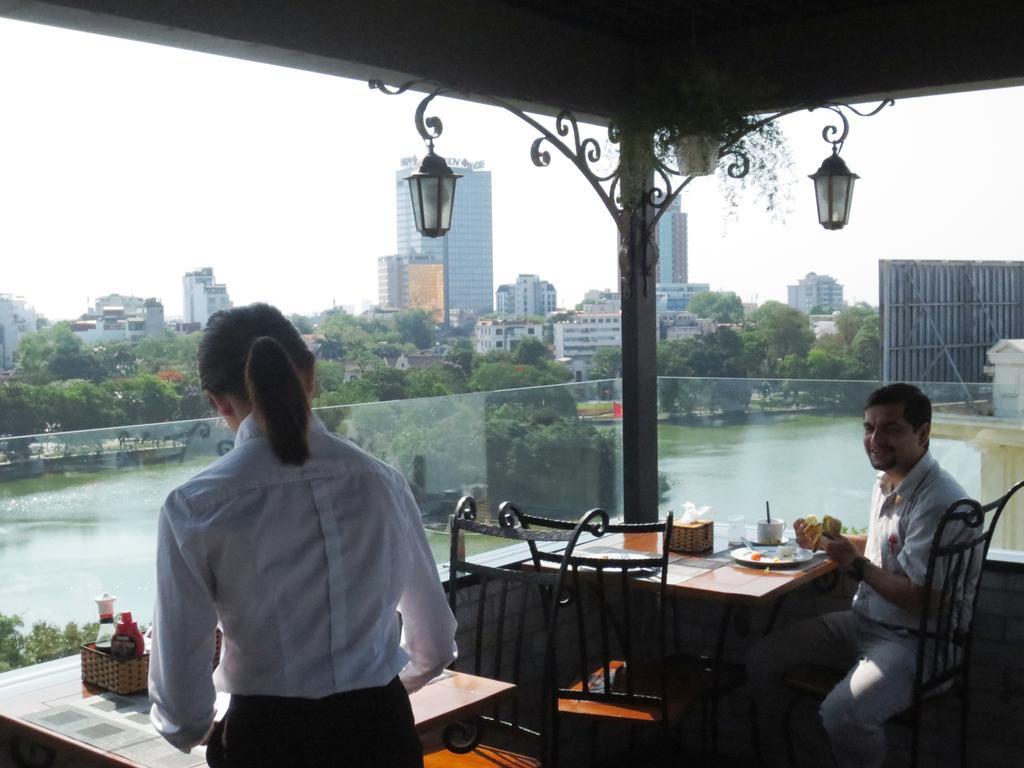 Centre Point 3* Hanoi