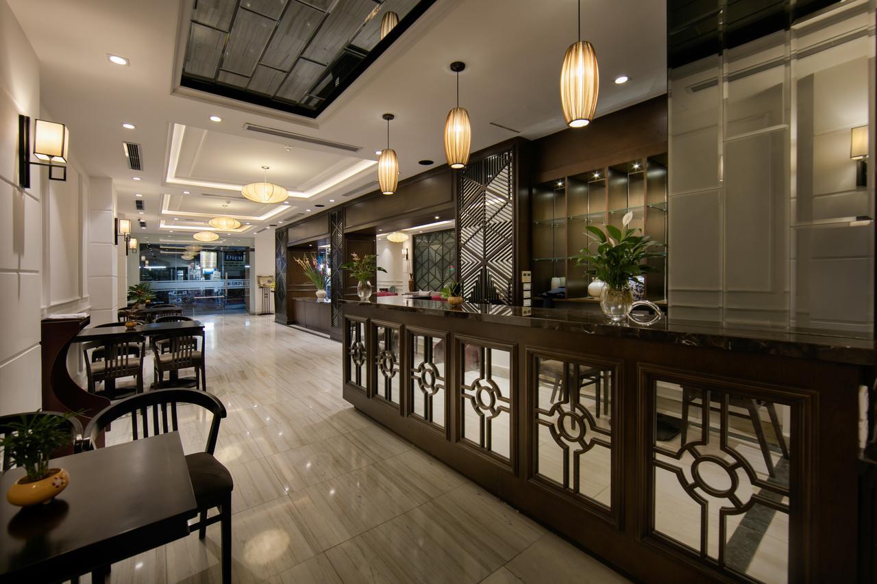 Quoc Hoa Premier Hotel 4*