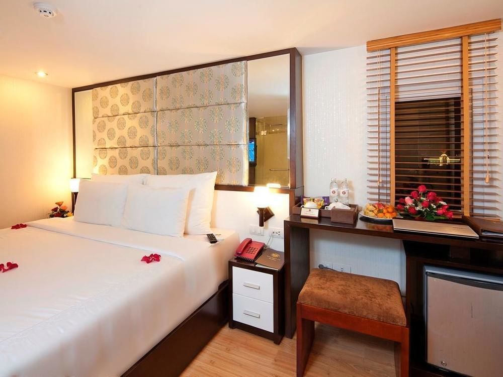 Rising Dragon Hotel