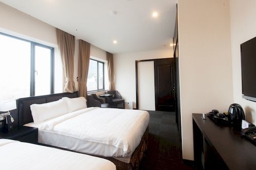 Sakura Hotel 2*