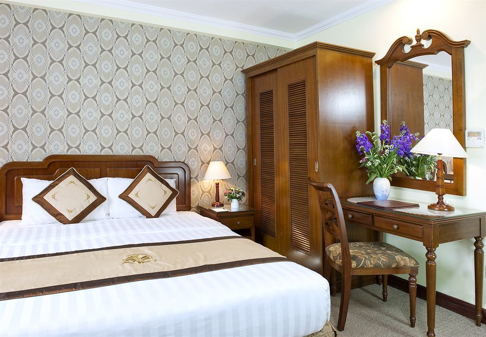 Khách sạn Adamas 3*