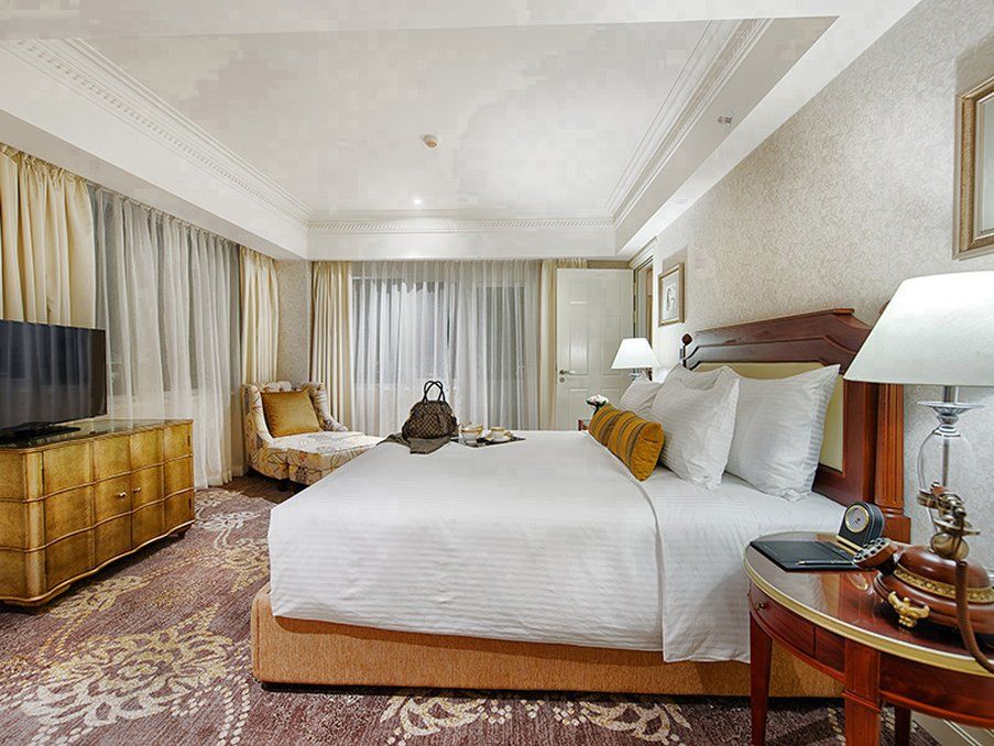 Apricot Hotel 5*