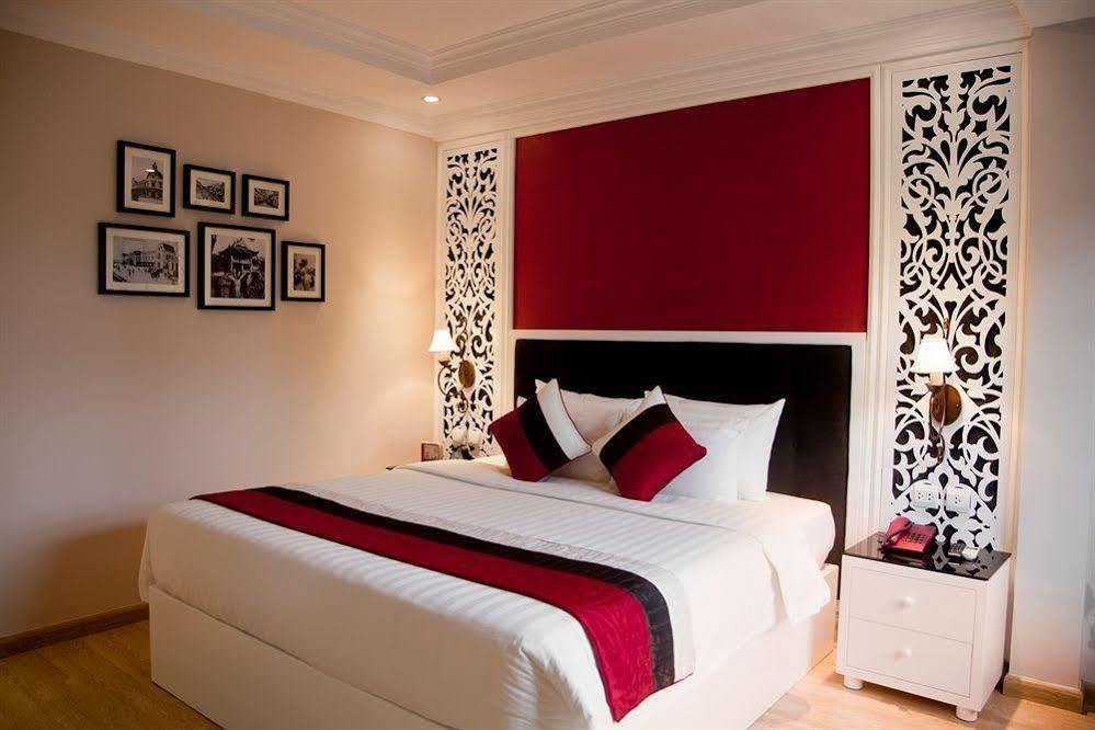 Hotel Lavender & 4*