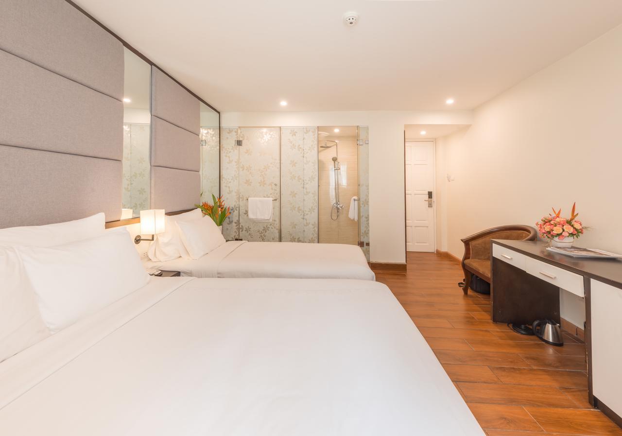 Hotel Rising Dragon 3*