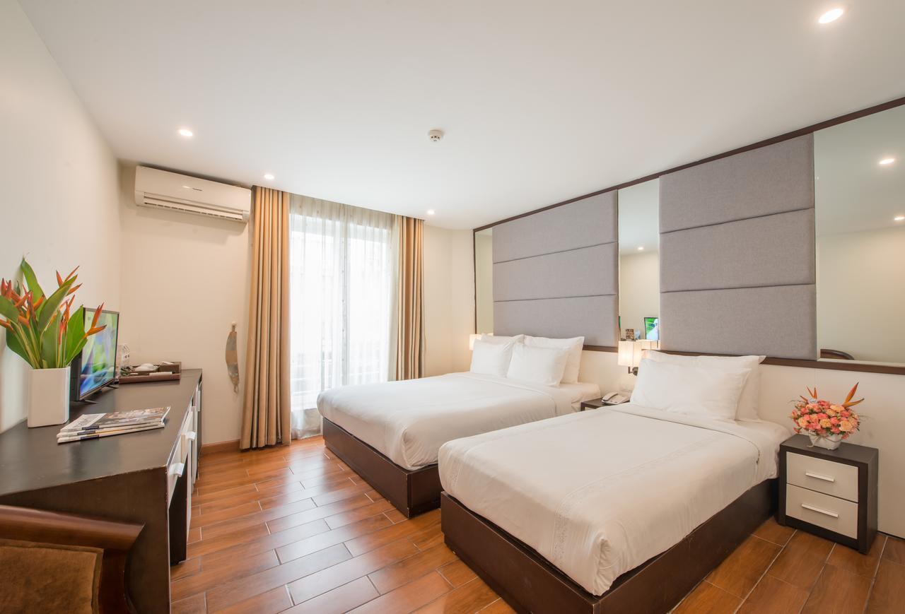 Hotel Rising Dragon