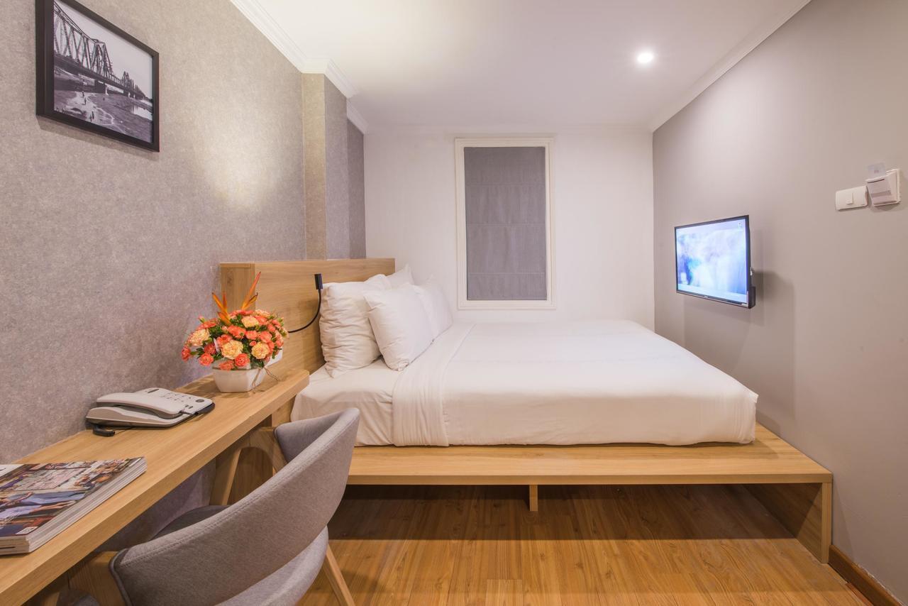 Hotel Rising Dragon 3*