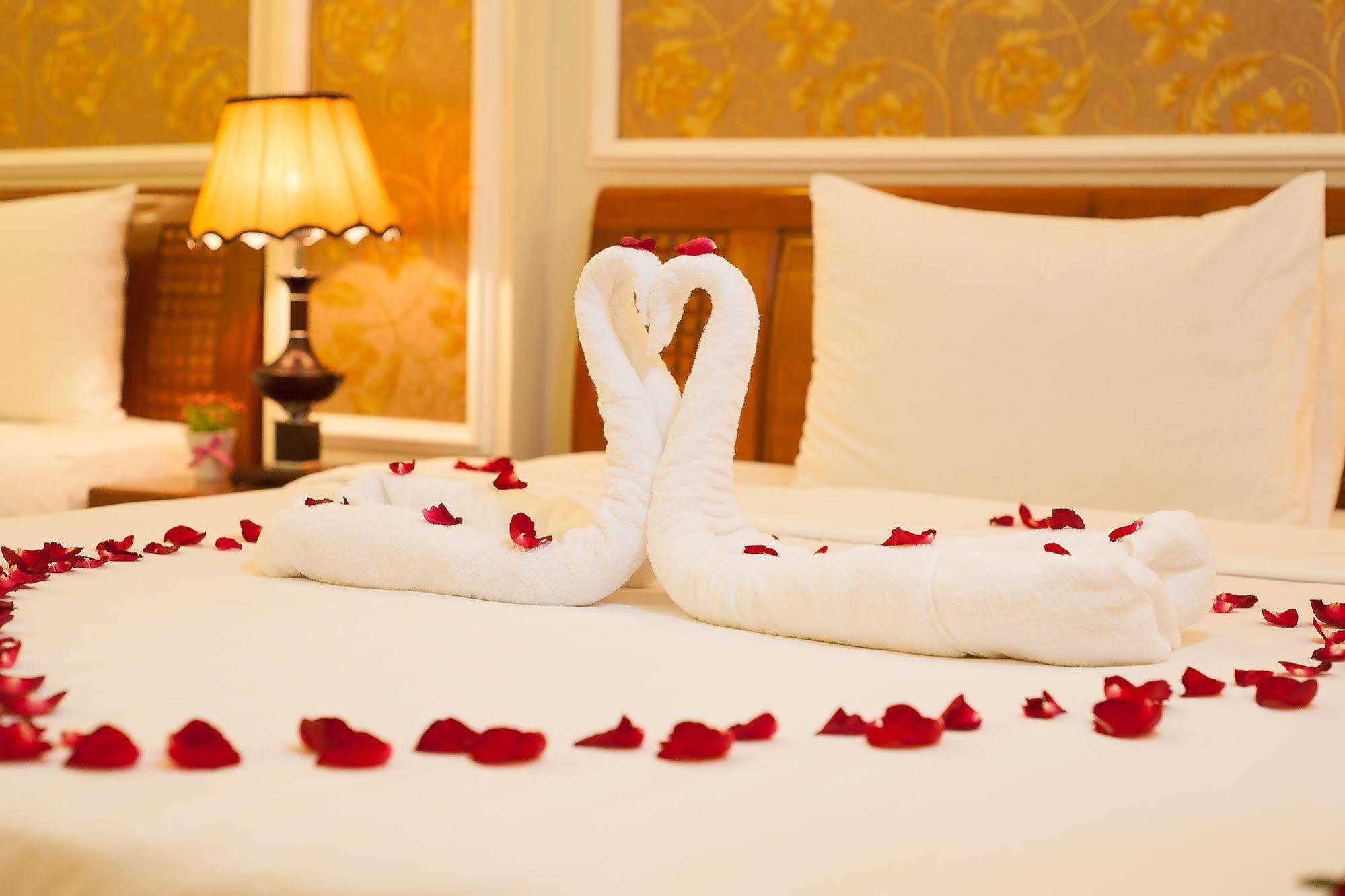 Delica Premium Hotel