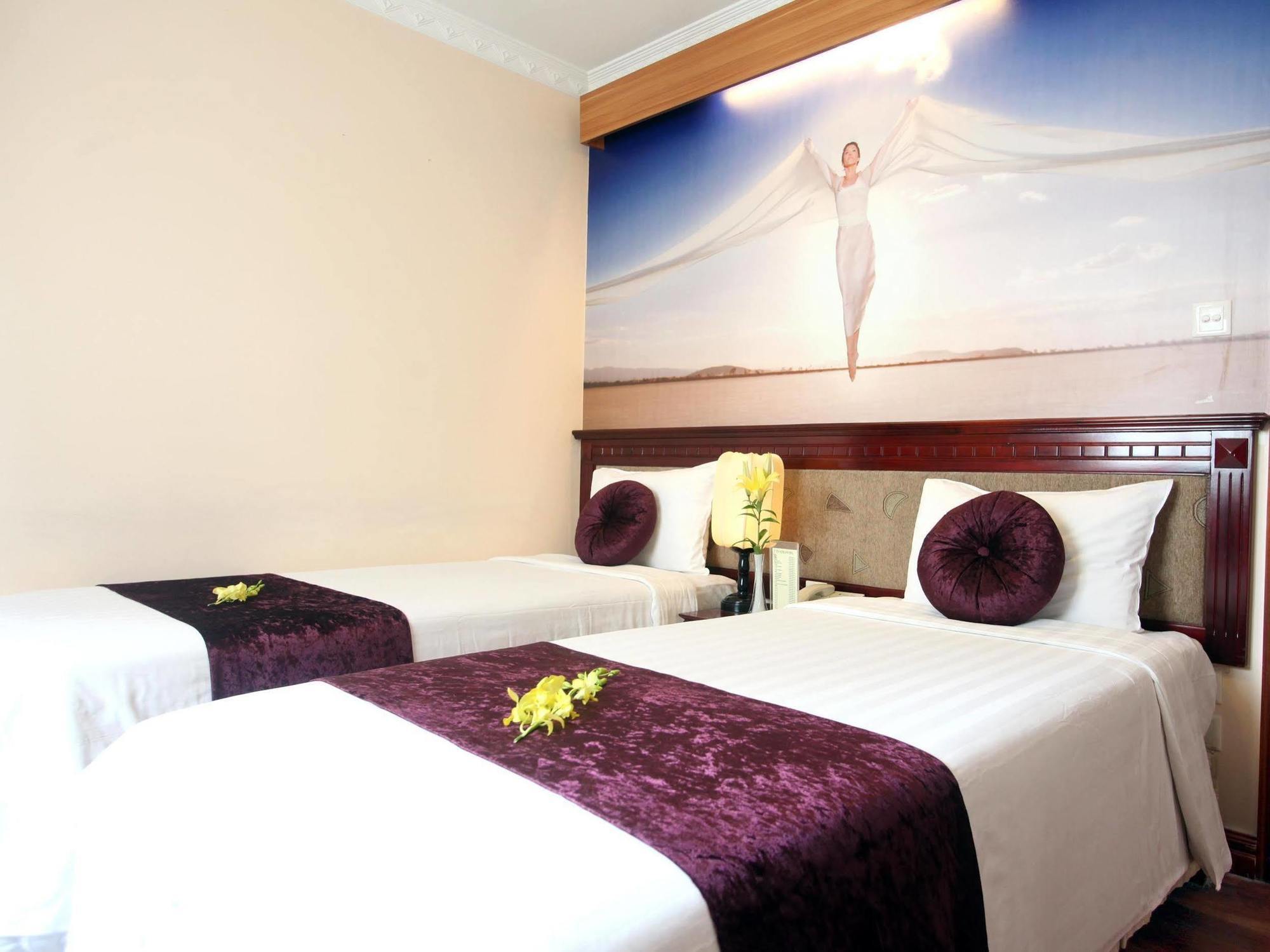Flower Hotel 3*