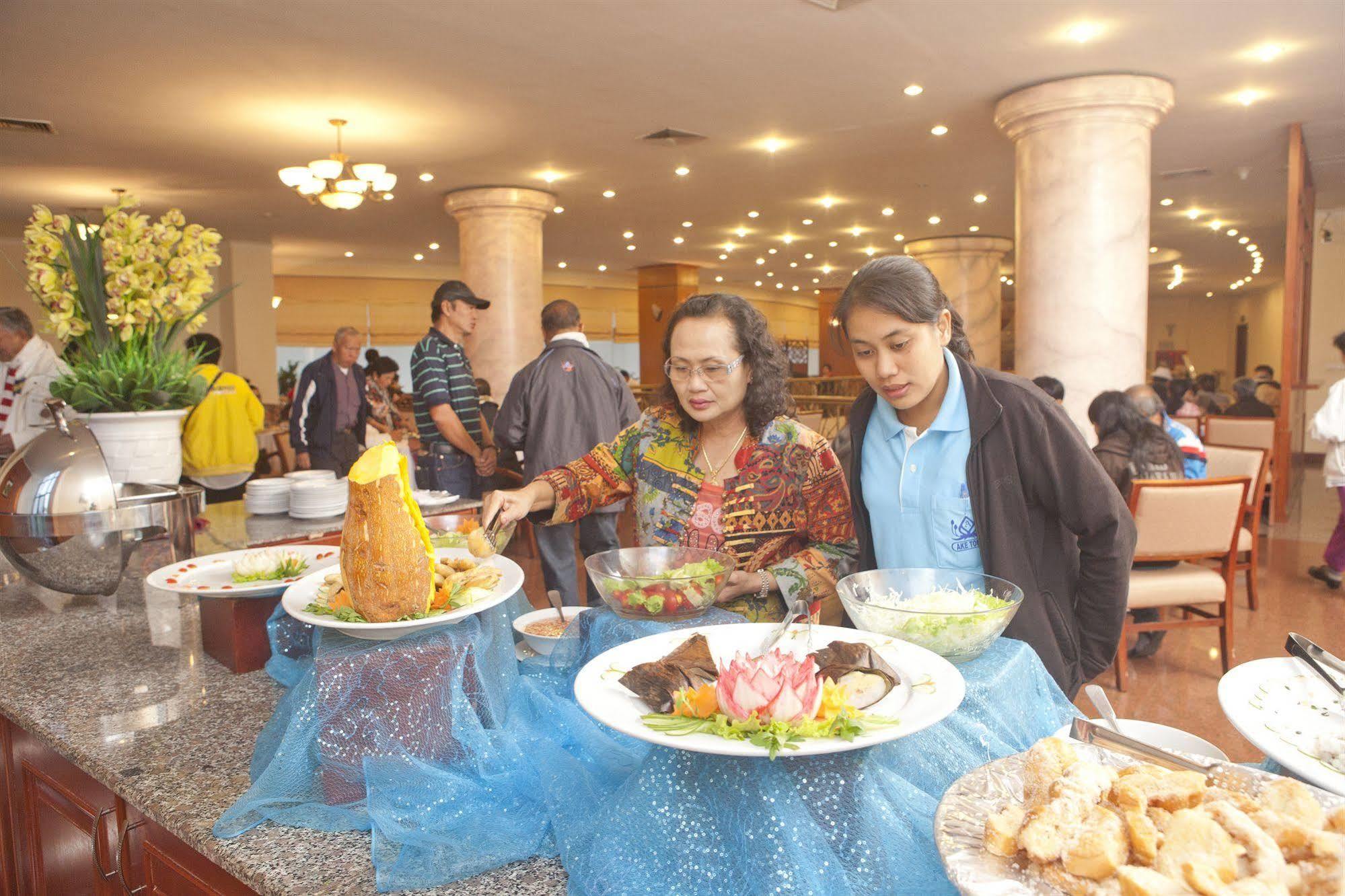 Cwd Khách sạn
