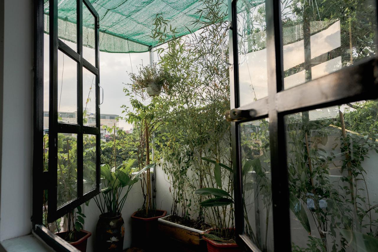 Hover House *
