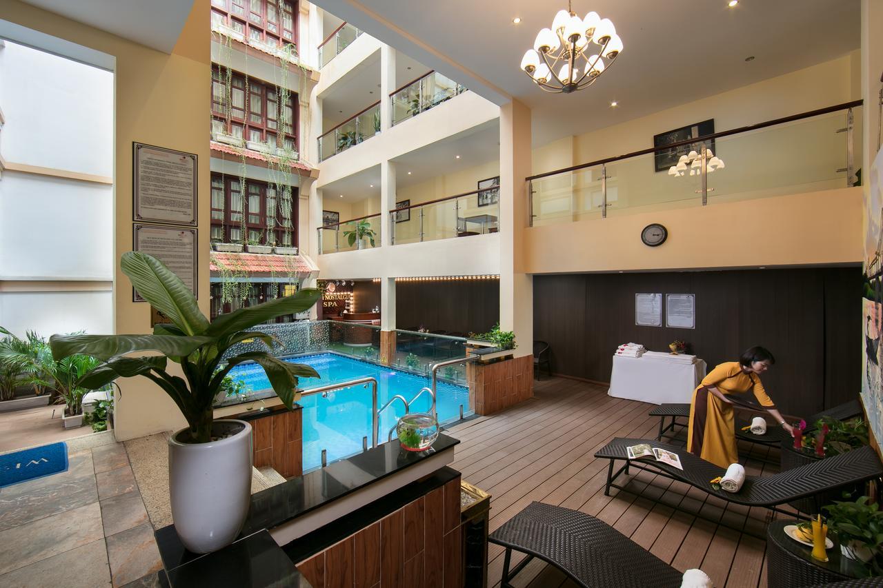 Nostalgia & Hotel 3*