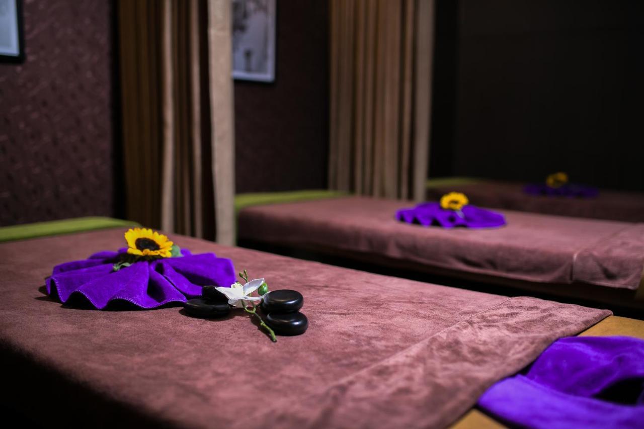 Hotel Nostalgia & Hanoi