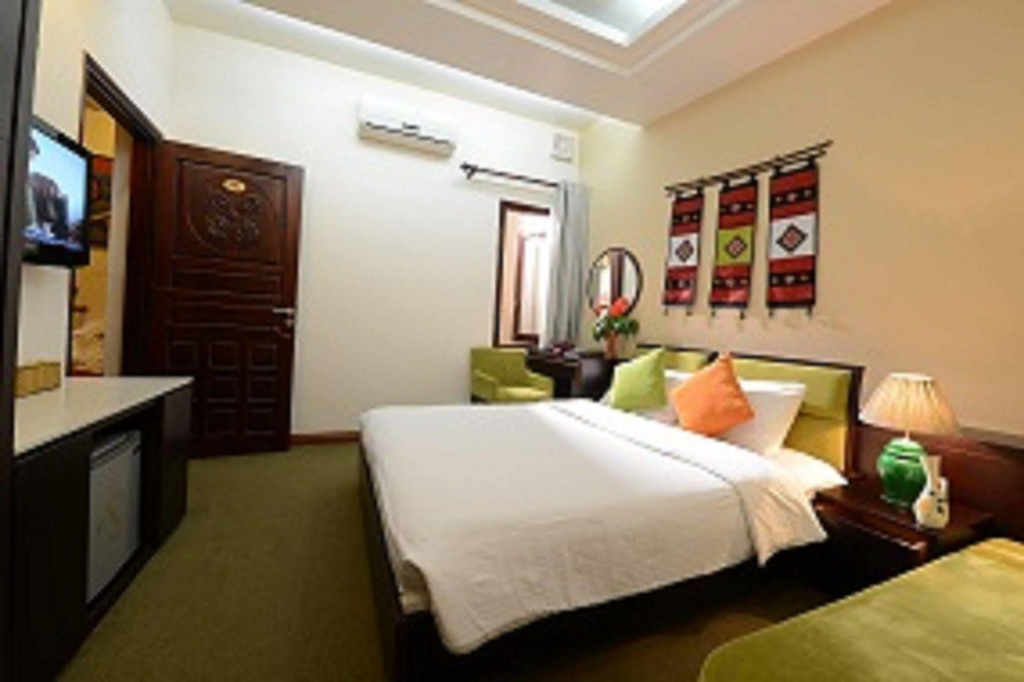 Artisan Boutique Hotel 3*