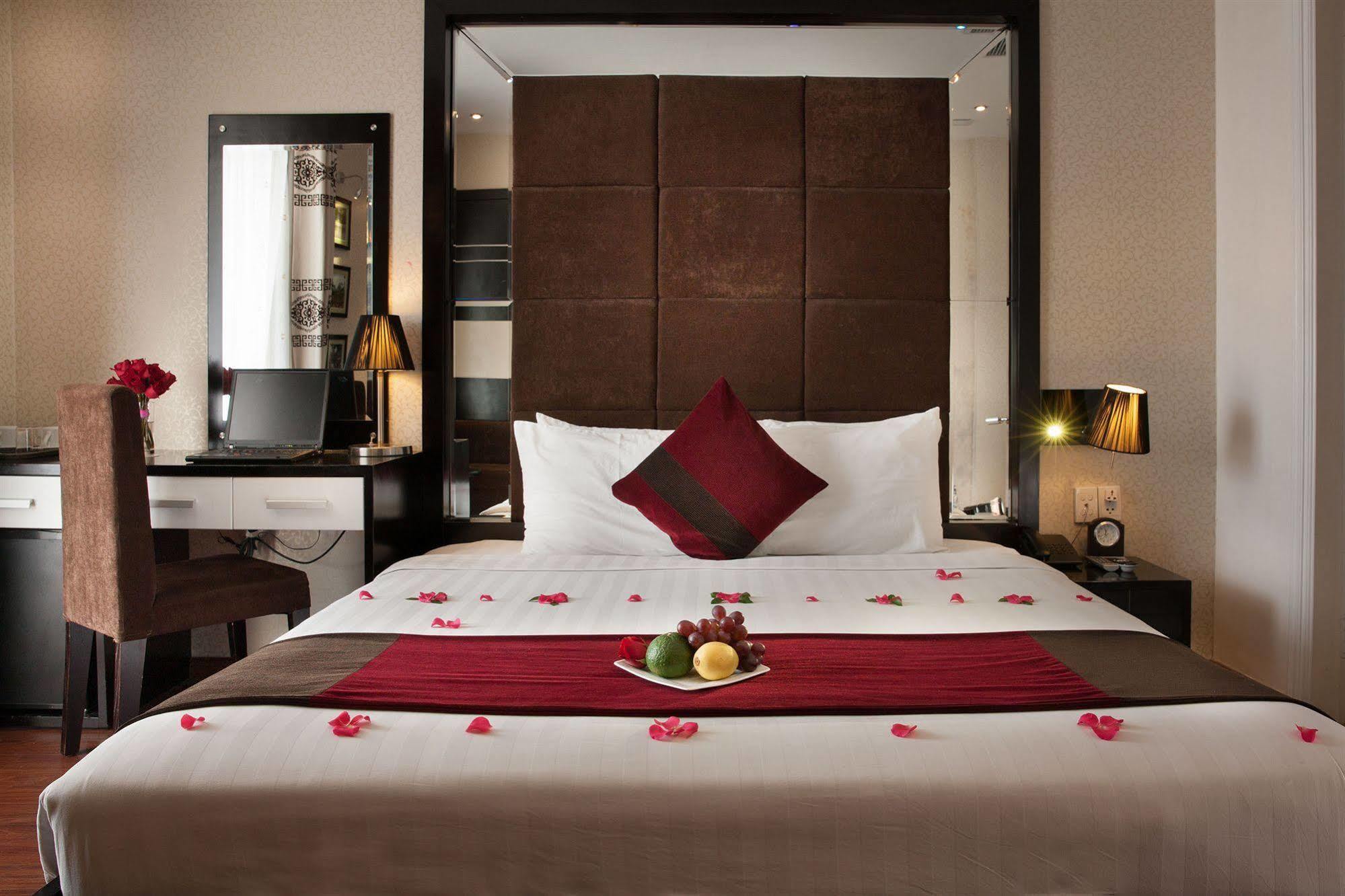 Silk & 3* Hanoi
