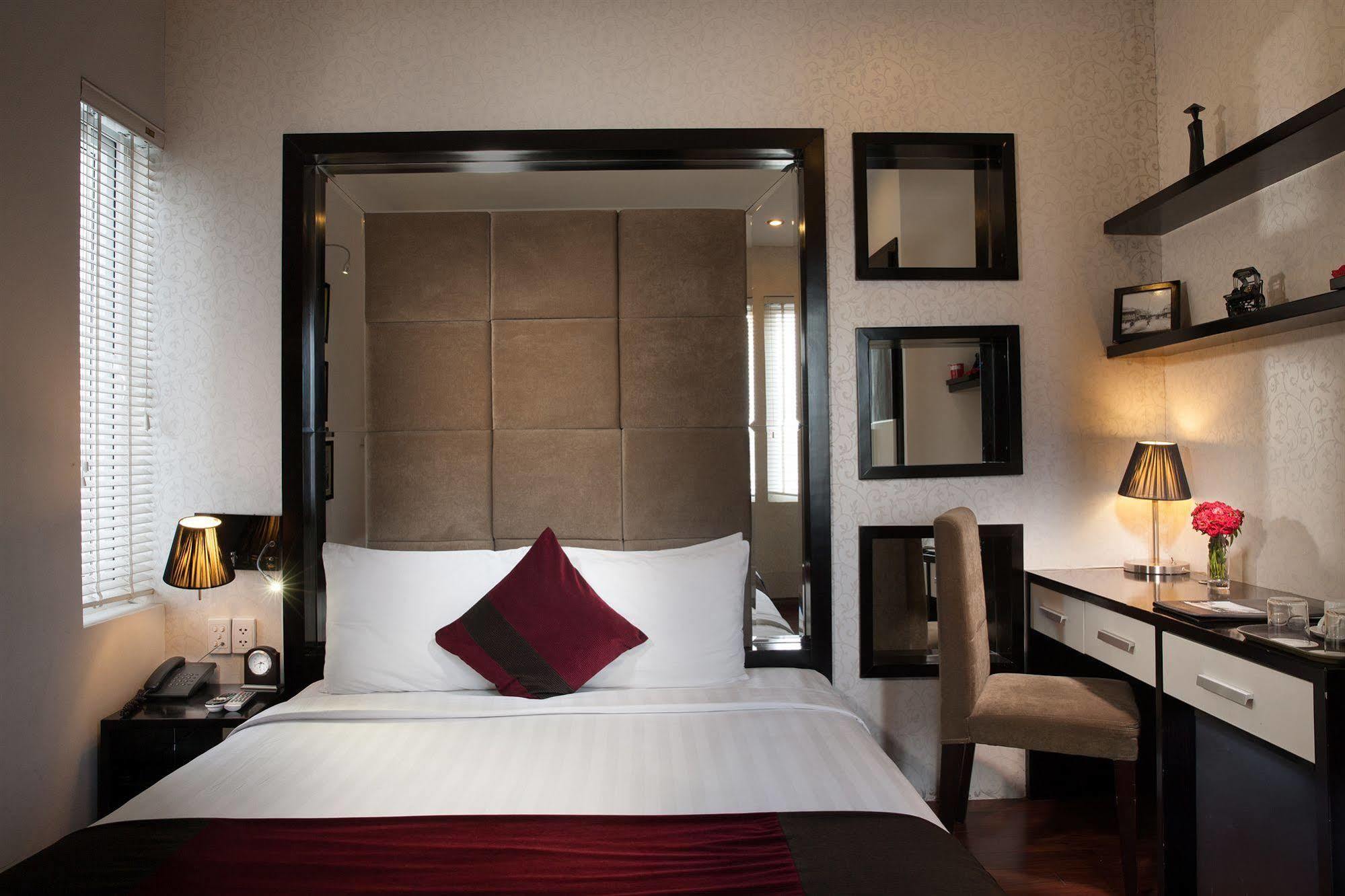 Silk & Hotel 3*