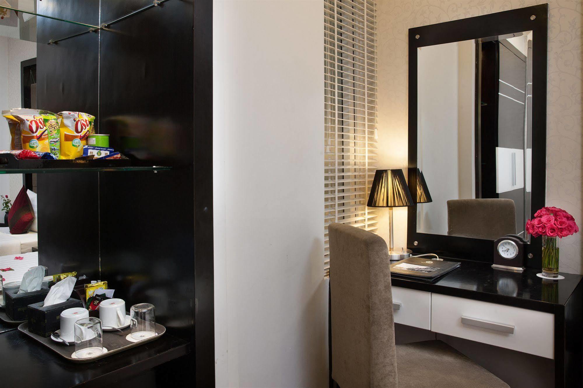Silk & 3* Hanoi