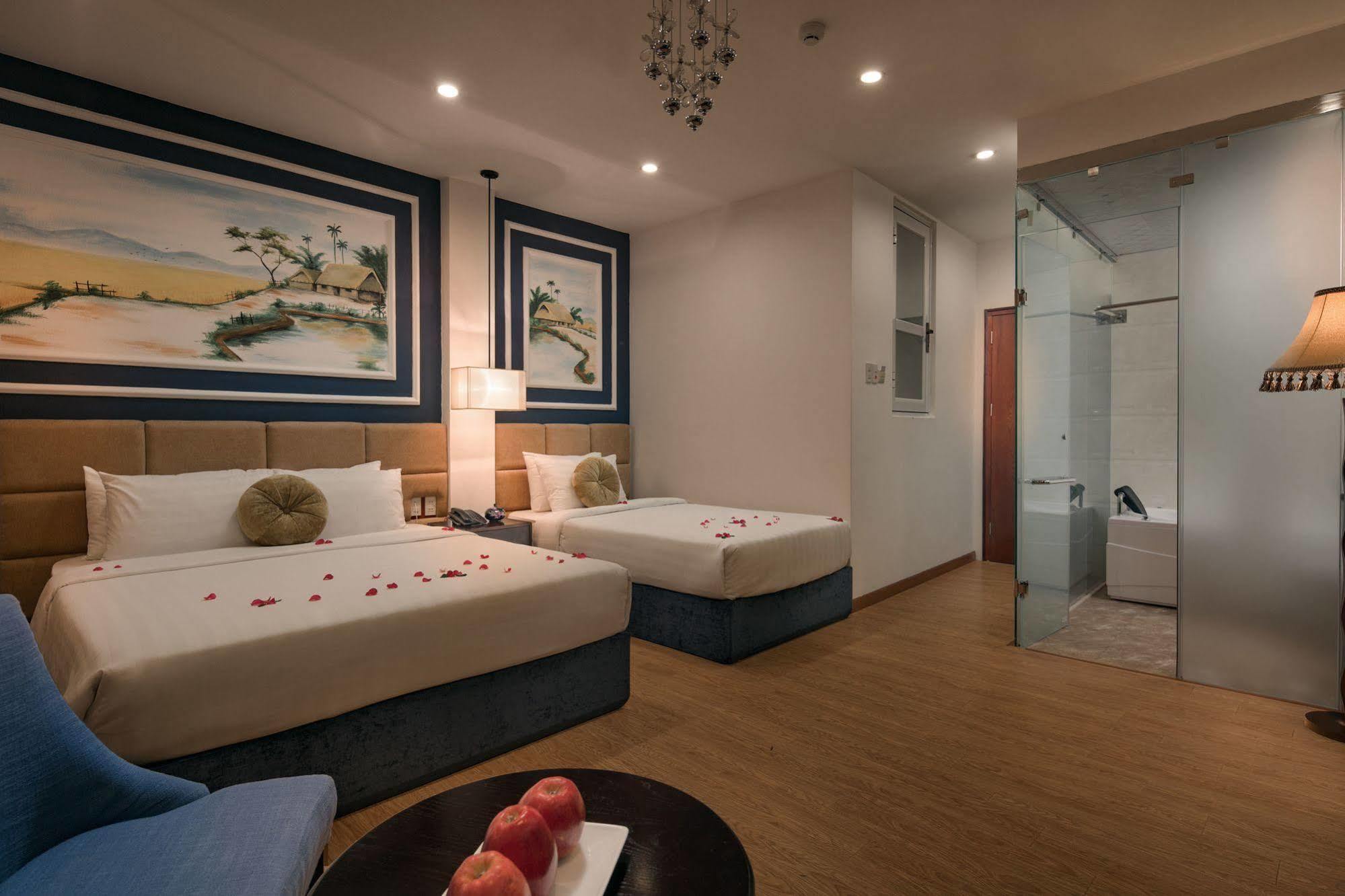 Chic Boutique Hotel 3*