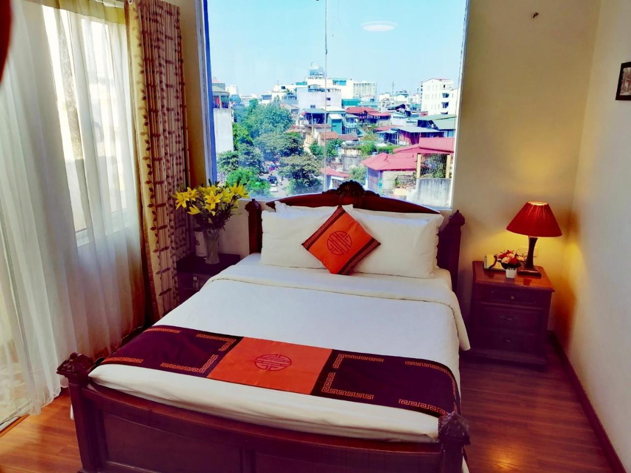 Hotel Phoenix Palace 3*