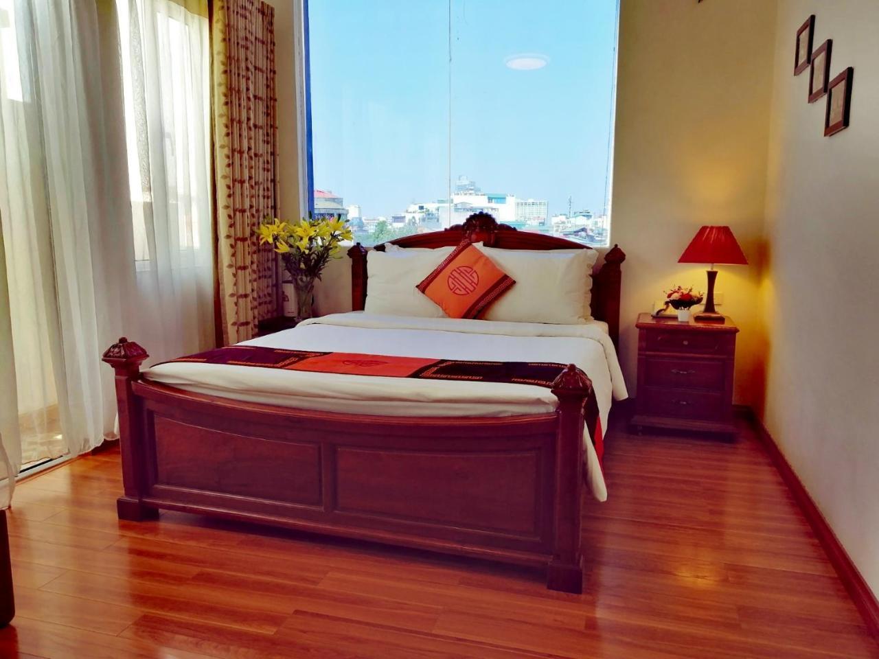 Hotel Phoenix Palace