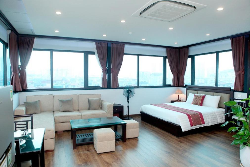Monaco Building 901 Apartment