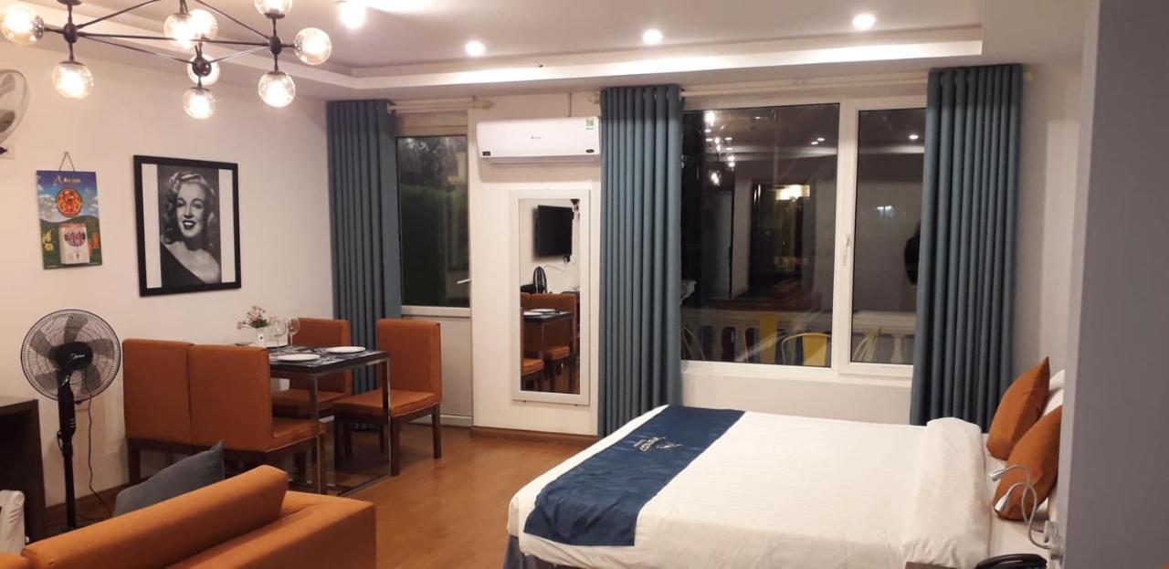 Rocks Hostel *