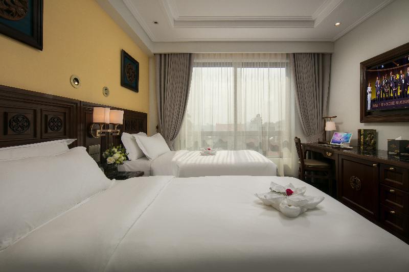 San Grand & Hotel Hanoi