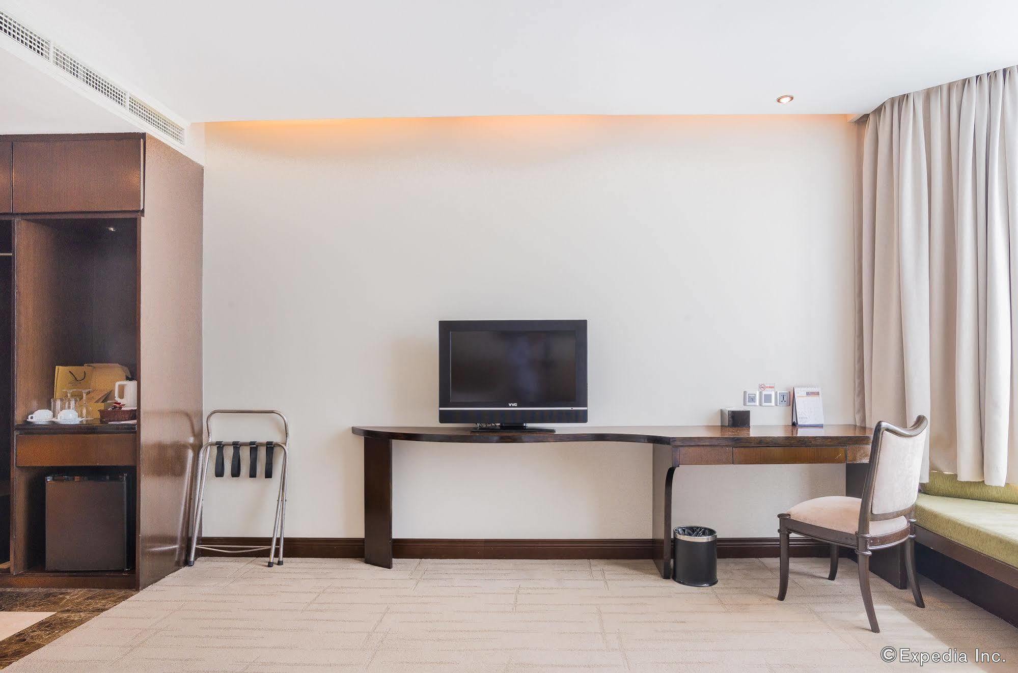 The Club & Residences 4*