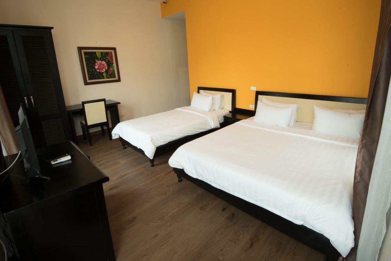 Buffalo Hostel *
