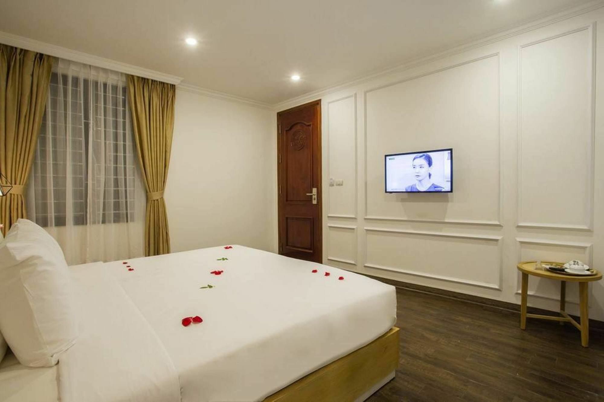 A83 Hotel