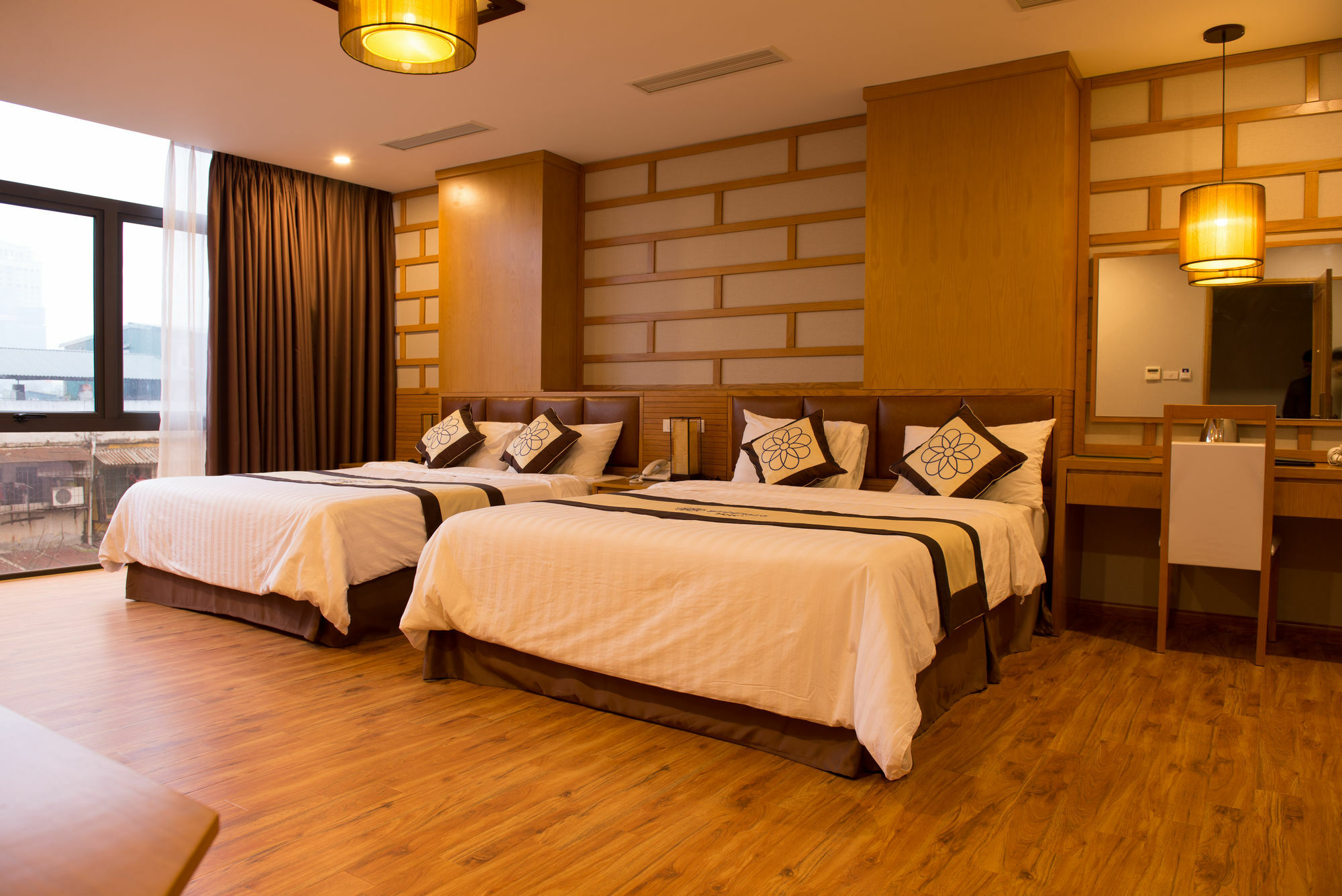 Sinh Plaza 3* Hà Nội