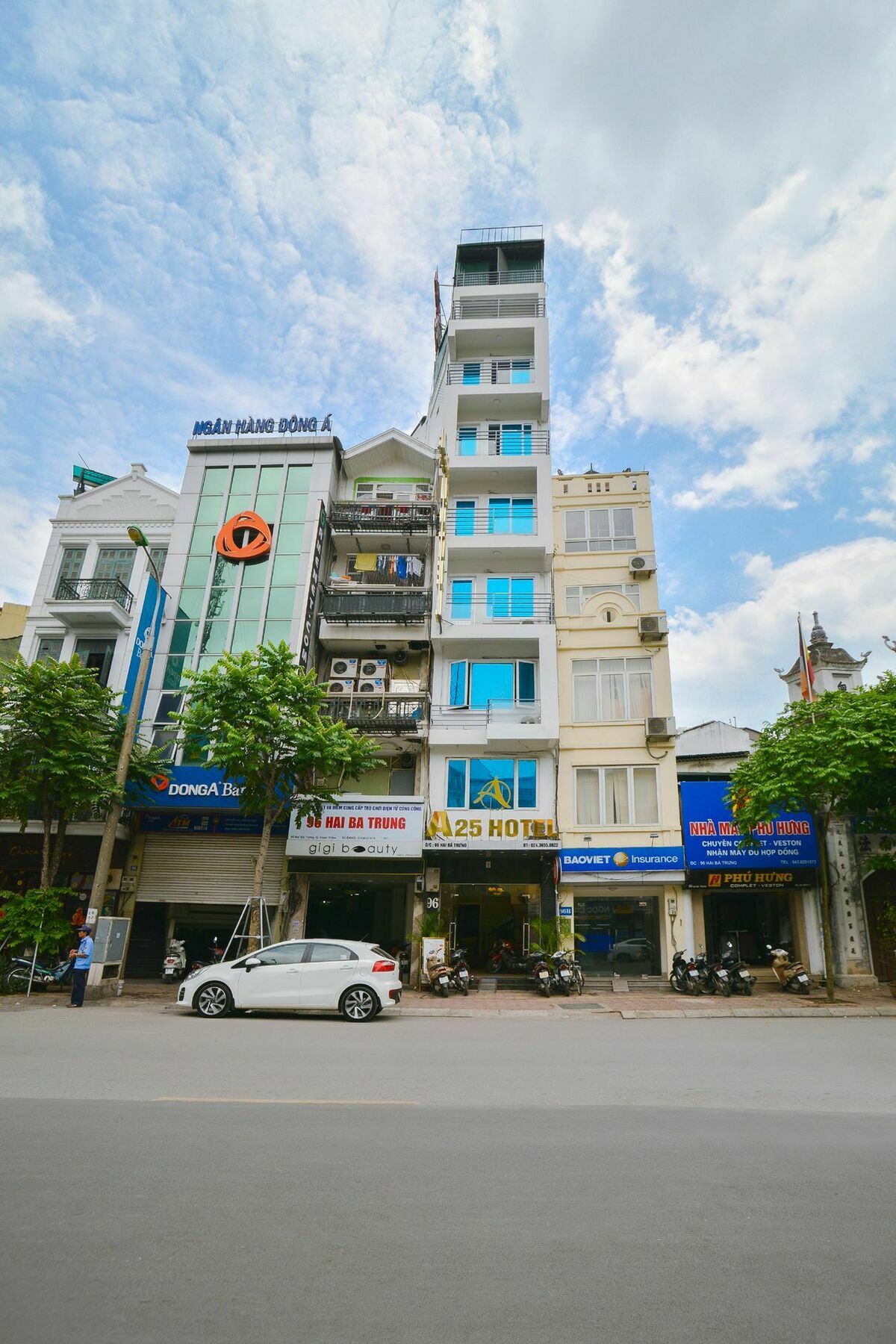 A25 - 96 Ba Trung Hotel