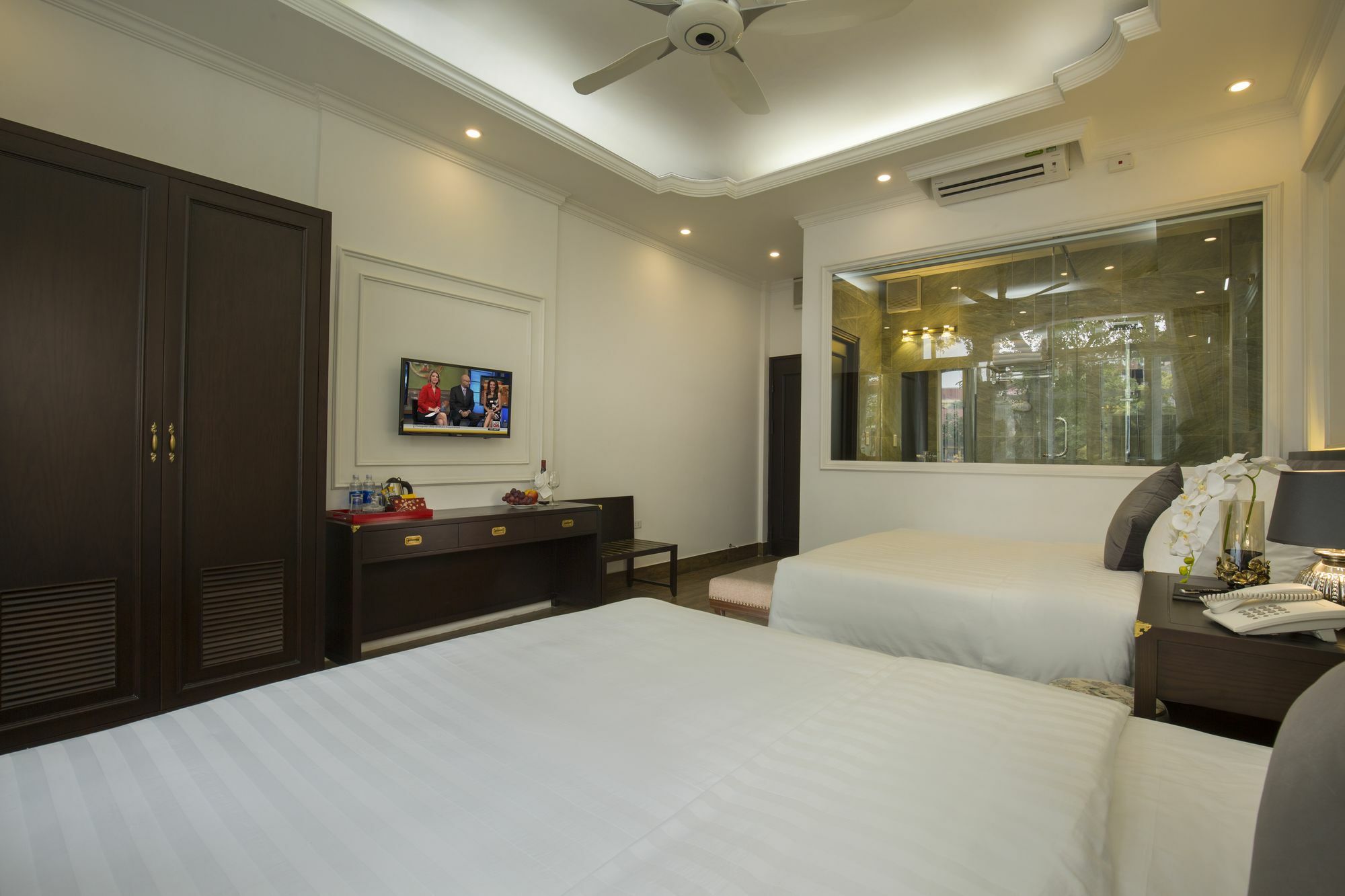 Golden Rooster Hotel