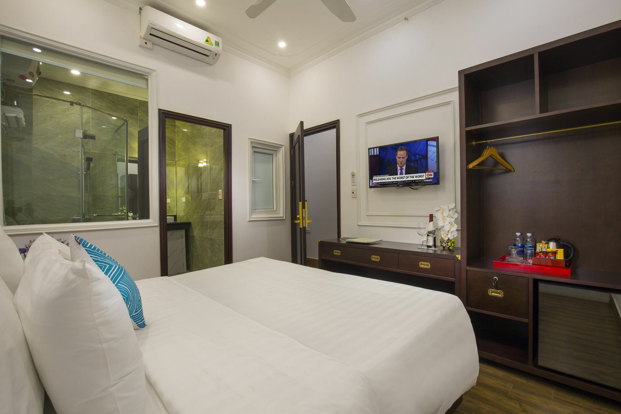 Hotel Golden Rooster 3*