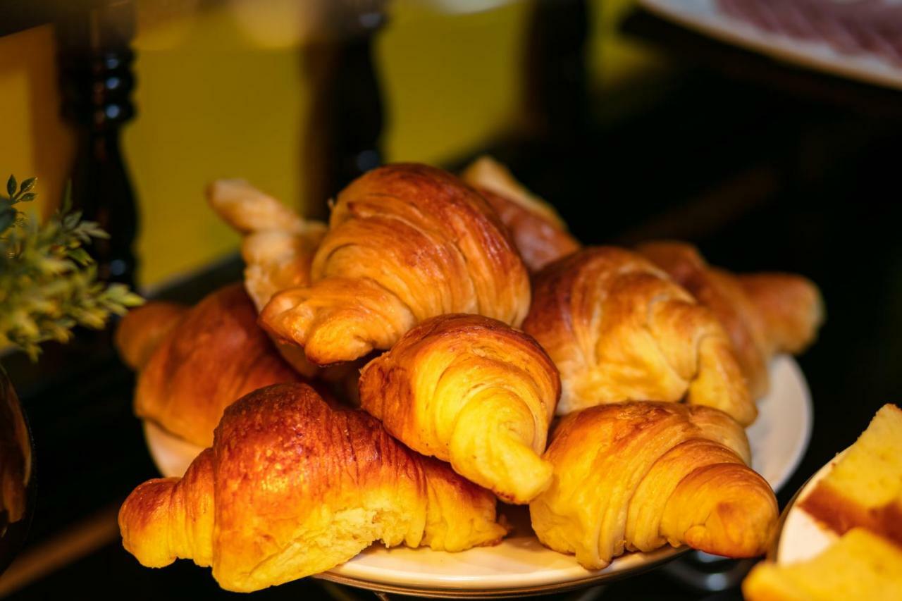 Des Arts - The Noble Hotel Hanoi