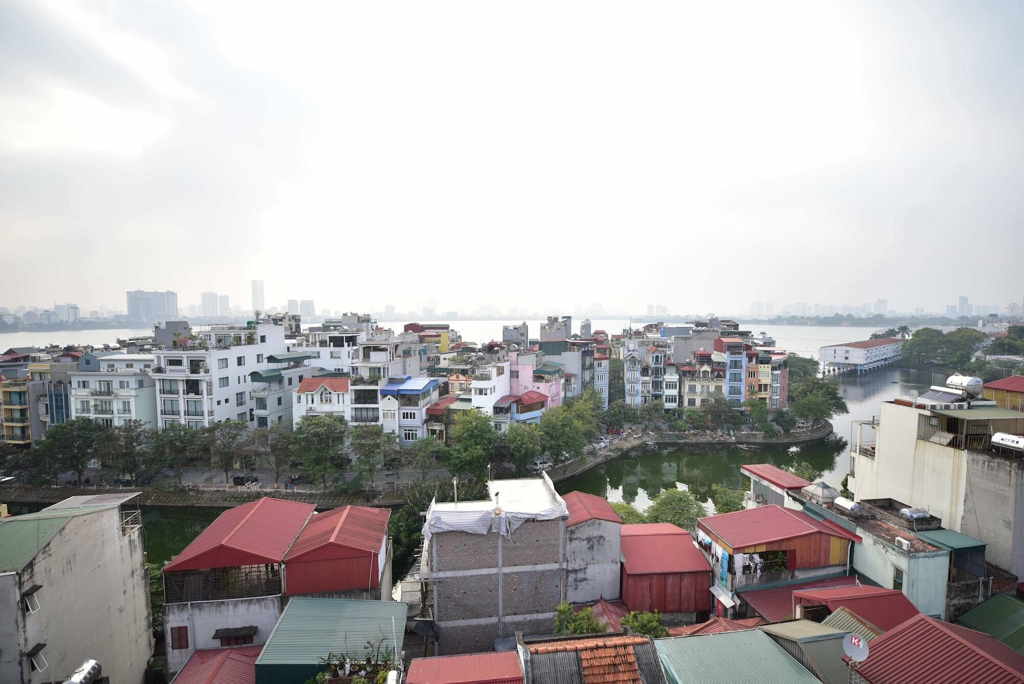Lily Tay Ho Hanoi